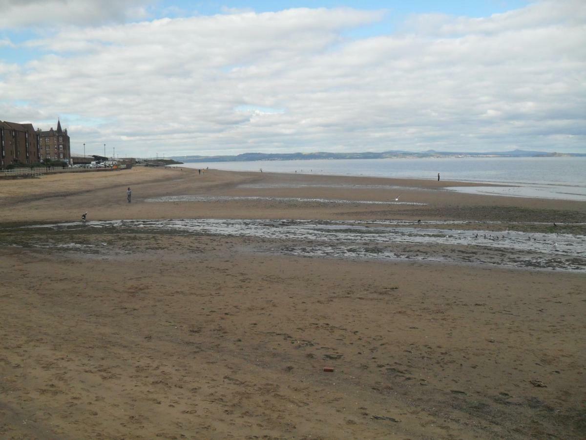Edinburgh Beach View Apartment Exterior foto